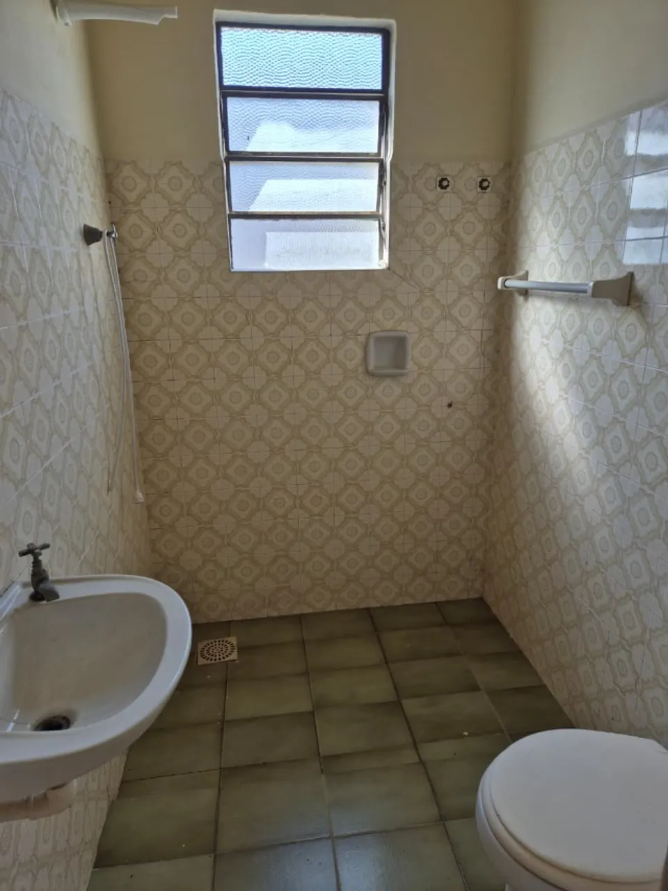 Casa sem mobília com 3 quartos e cozinha a gás — photo 13