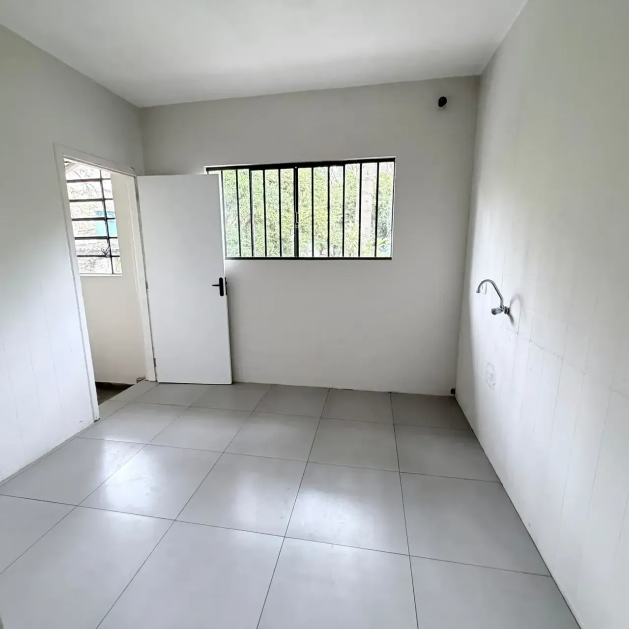 5-bedroom house with a washing machine in Curitiba — photo 2