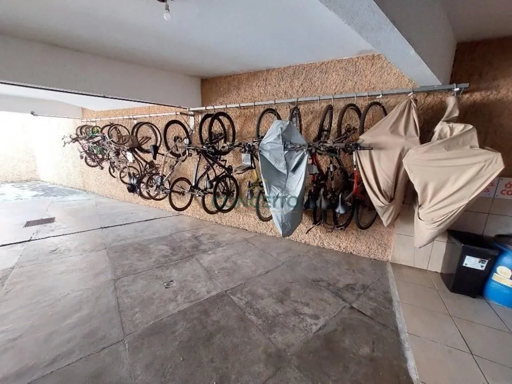 3-bedroom apartment in a building with a gym — photo 22