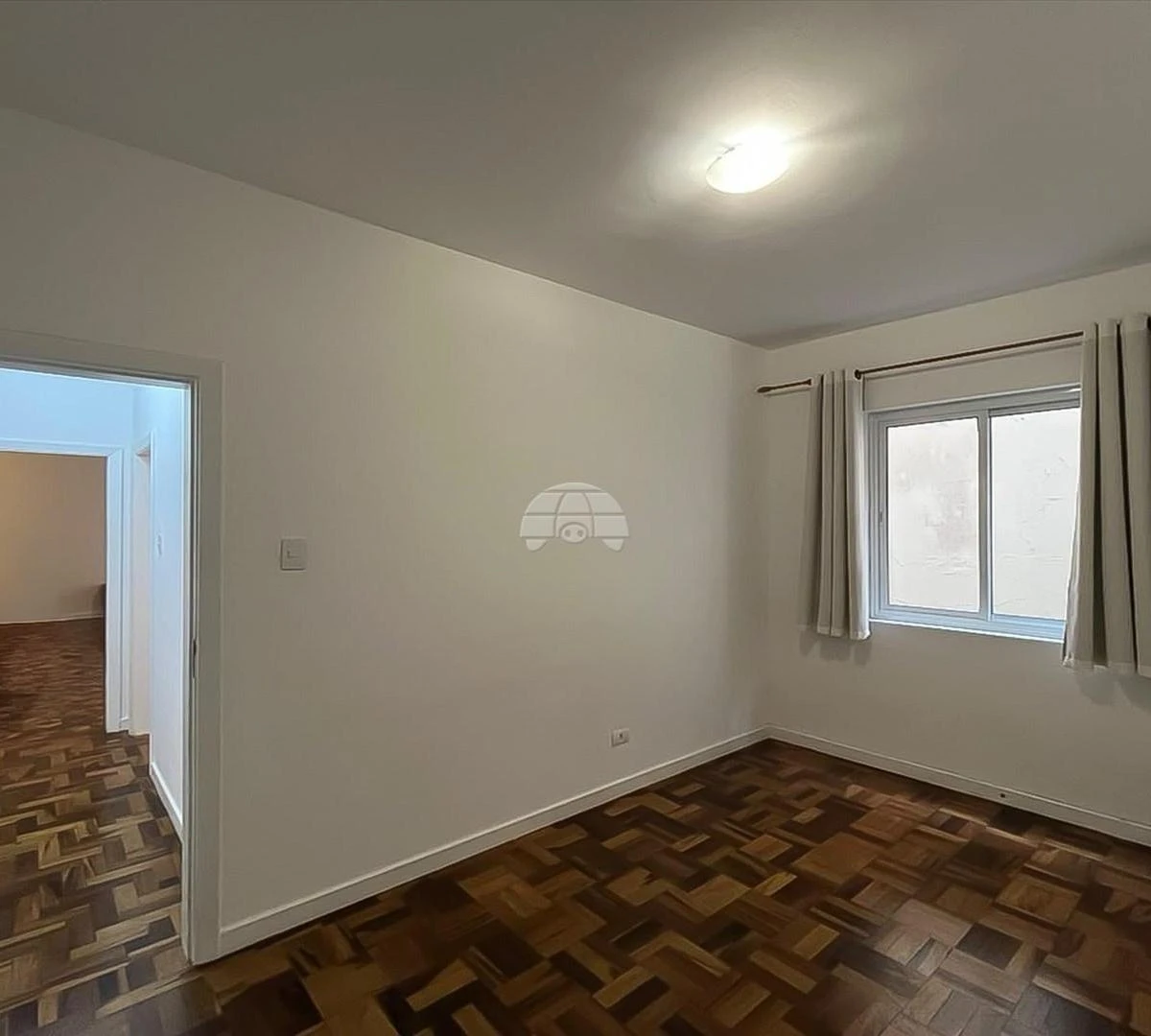 3-bedroom apartment with a bathtub — photo 23