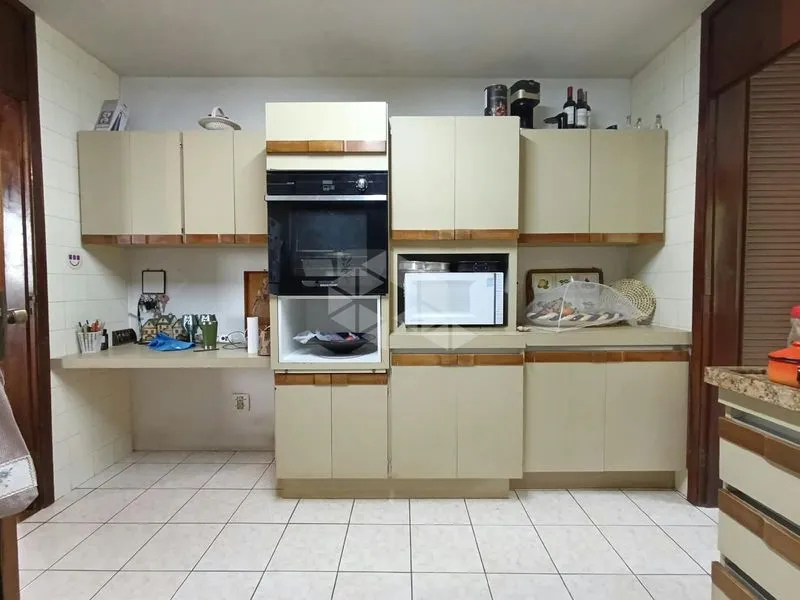 House, 600 m², with a bathtub — photo 3
