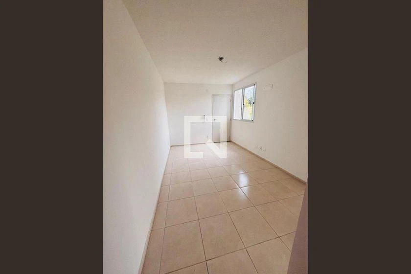 Apartamento de 2 quartos com cozinha fechada e 45 m² — photo 2