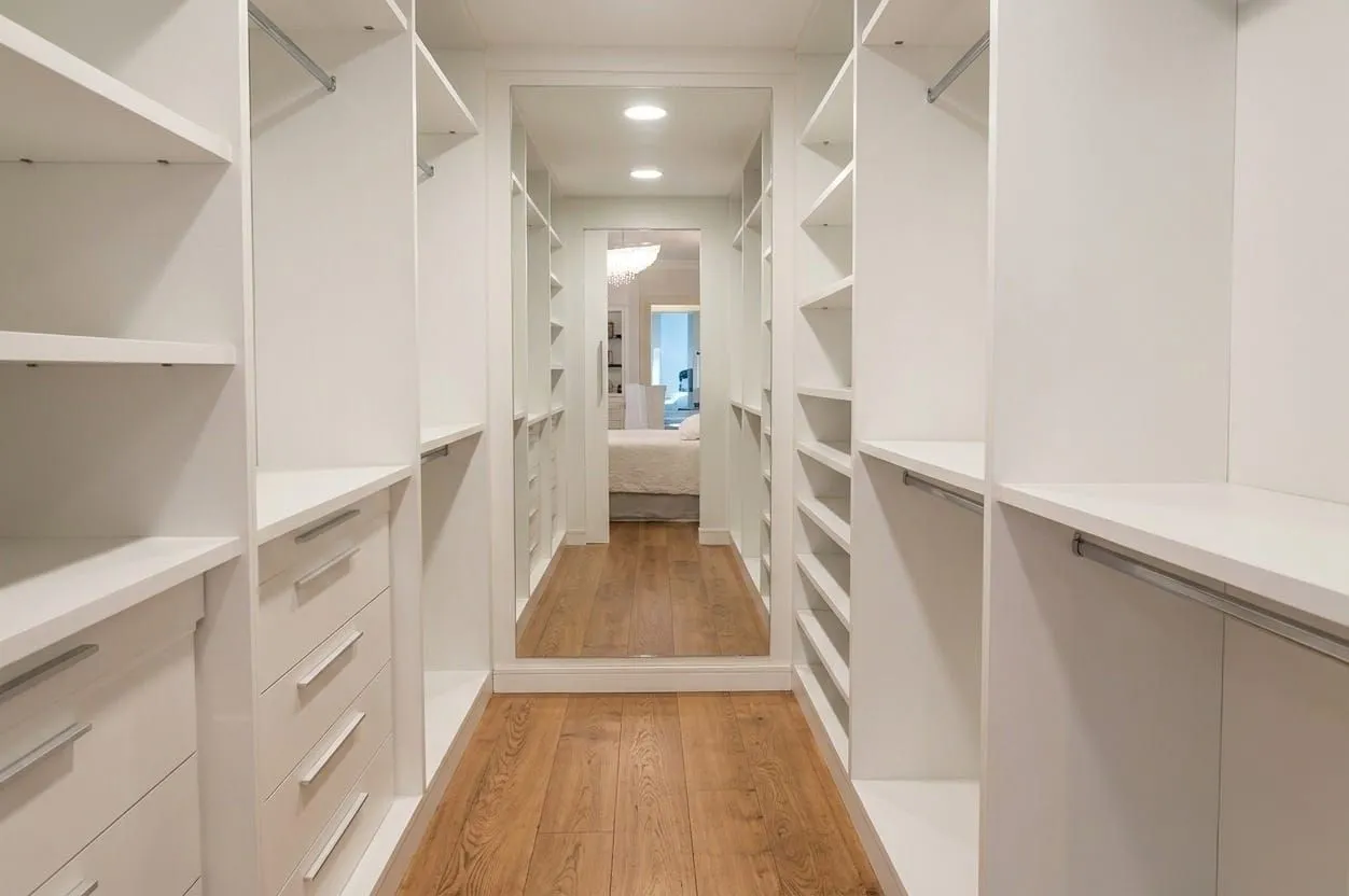 Apartamento amueblado de 4 dormitorios con 327 m² y balcón — photo 4