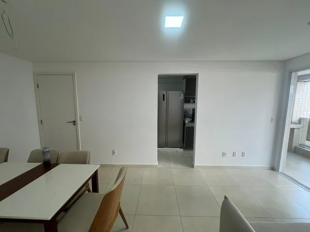 Балкон с грилем и 3 спальни: квартира 79 м² — photo 2