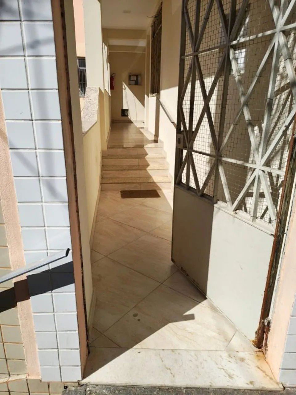 2-bedroom apartment with 1 bathroom and no parking — photo 16