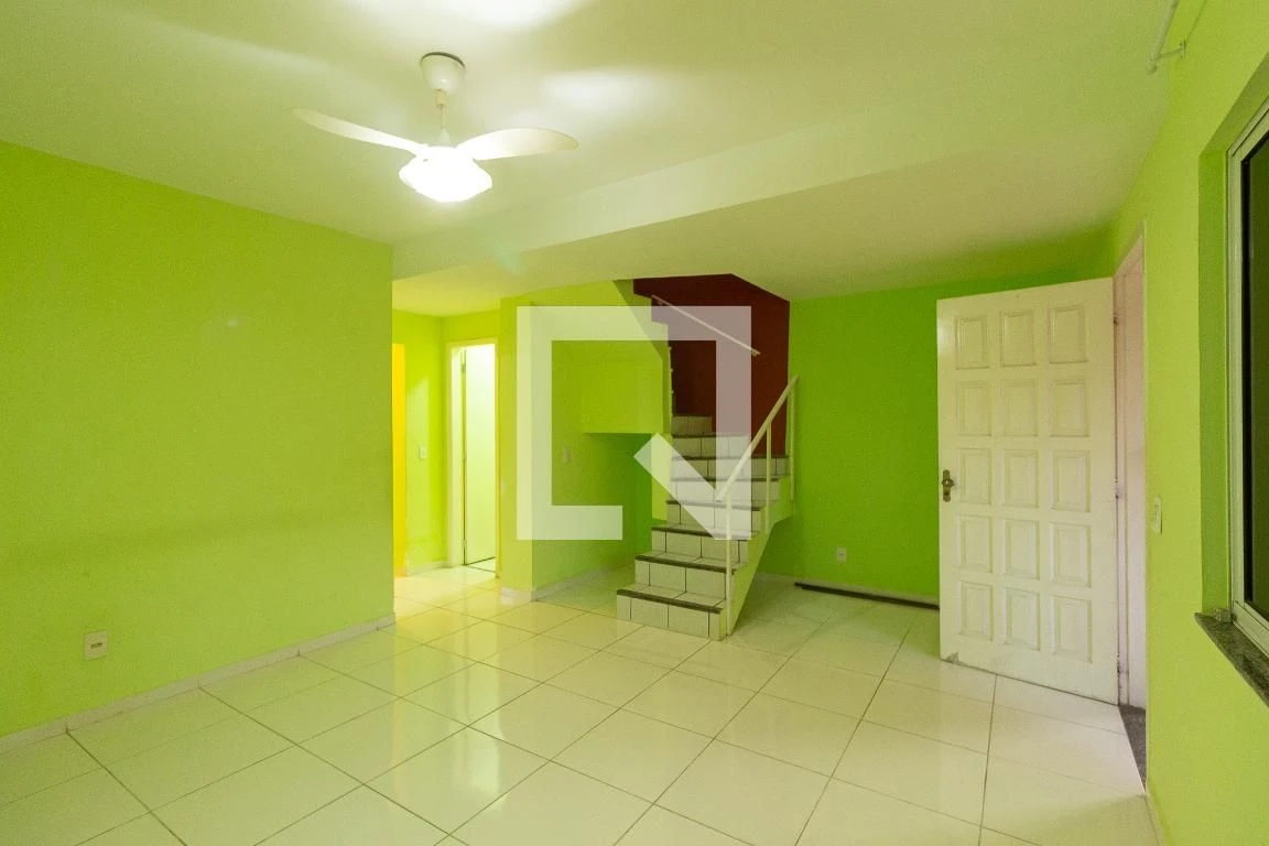 Casa, 200 m², com piscina privativa