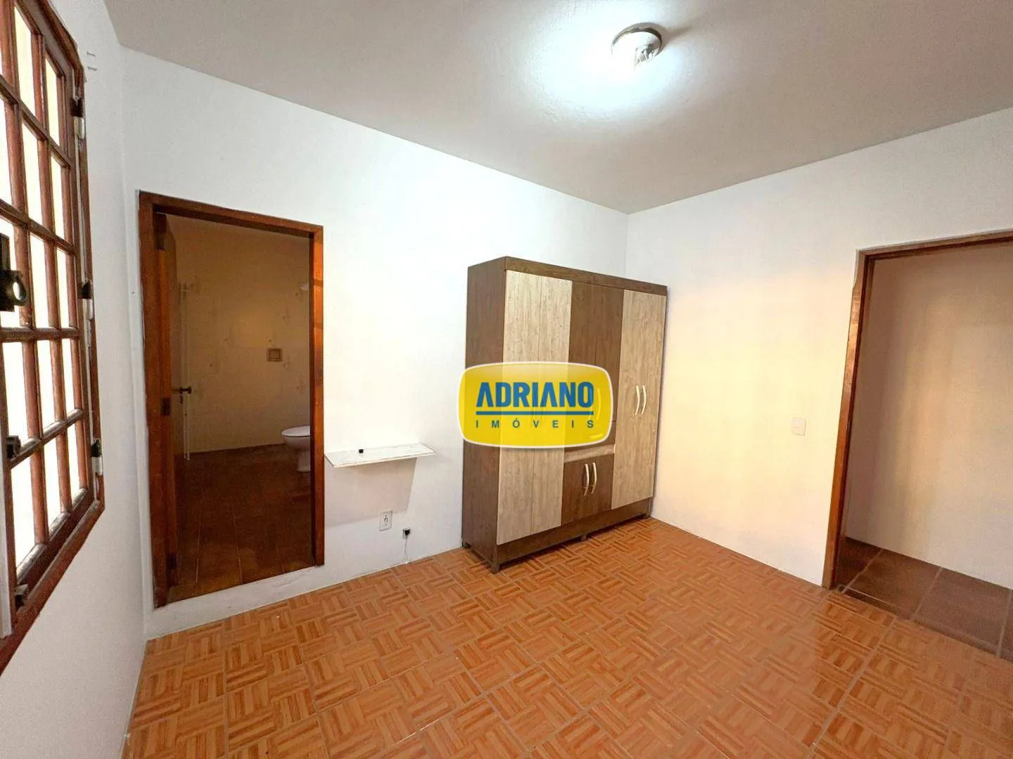 House with 5 bedrooms and 4 parking spaces, 400 m² — photo 26