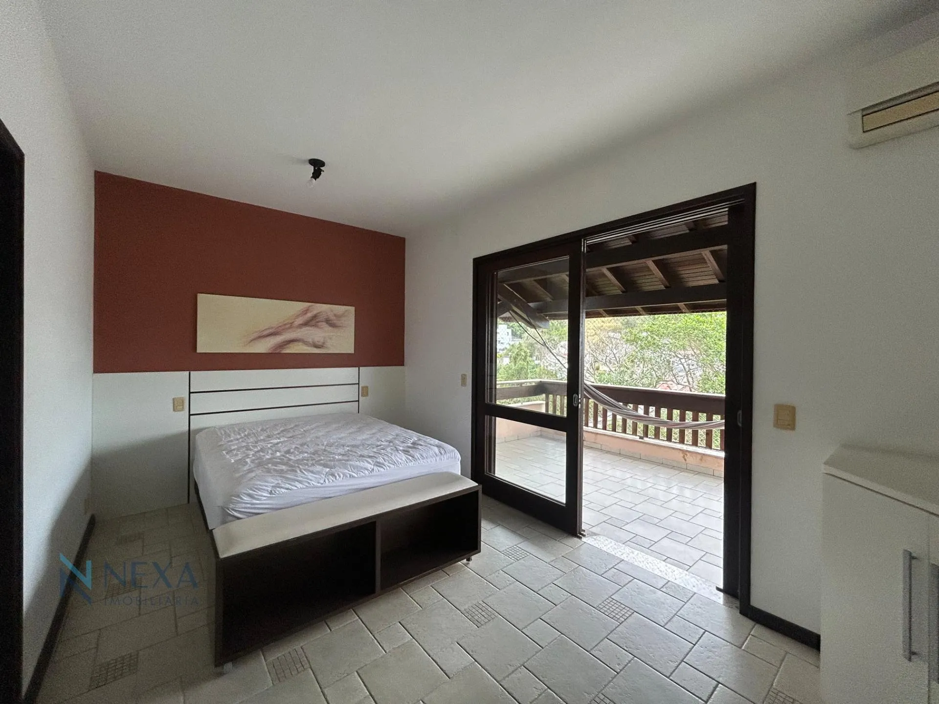 House with 5 bedrooms and 499 m², 2 en-suites — photo 5