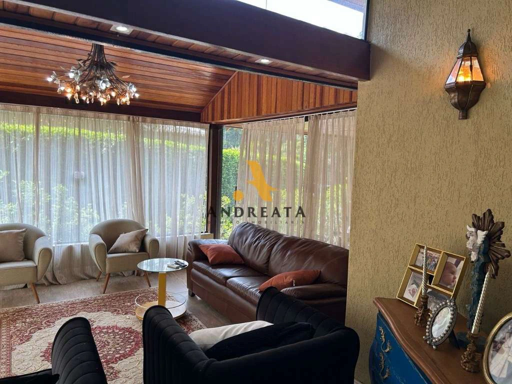 Unfurnished 6-bedroom house with 248 m² — photo 9