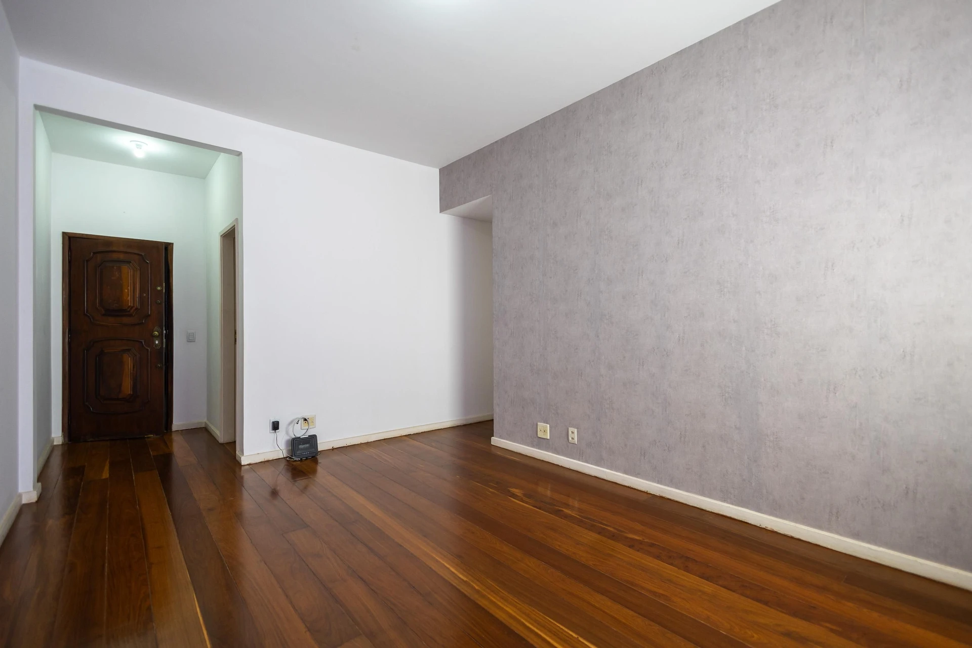 77 m² apartment with a home office and a mountain view — photo 34