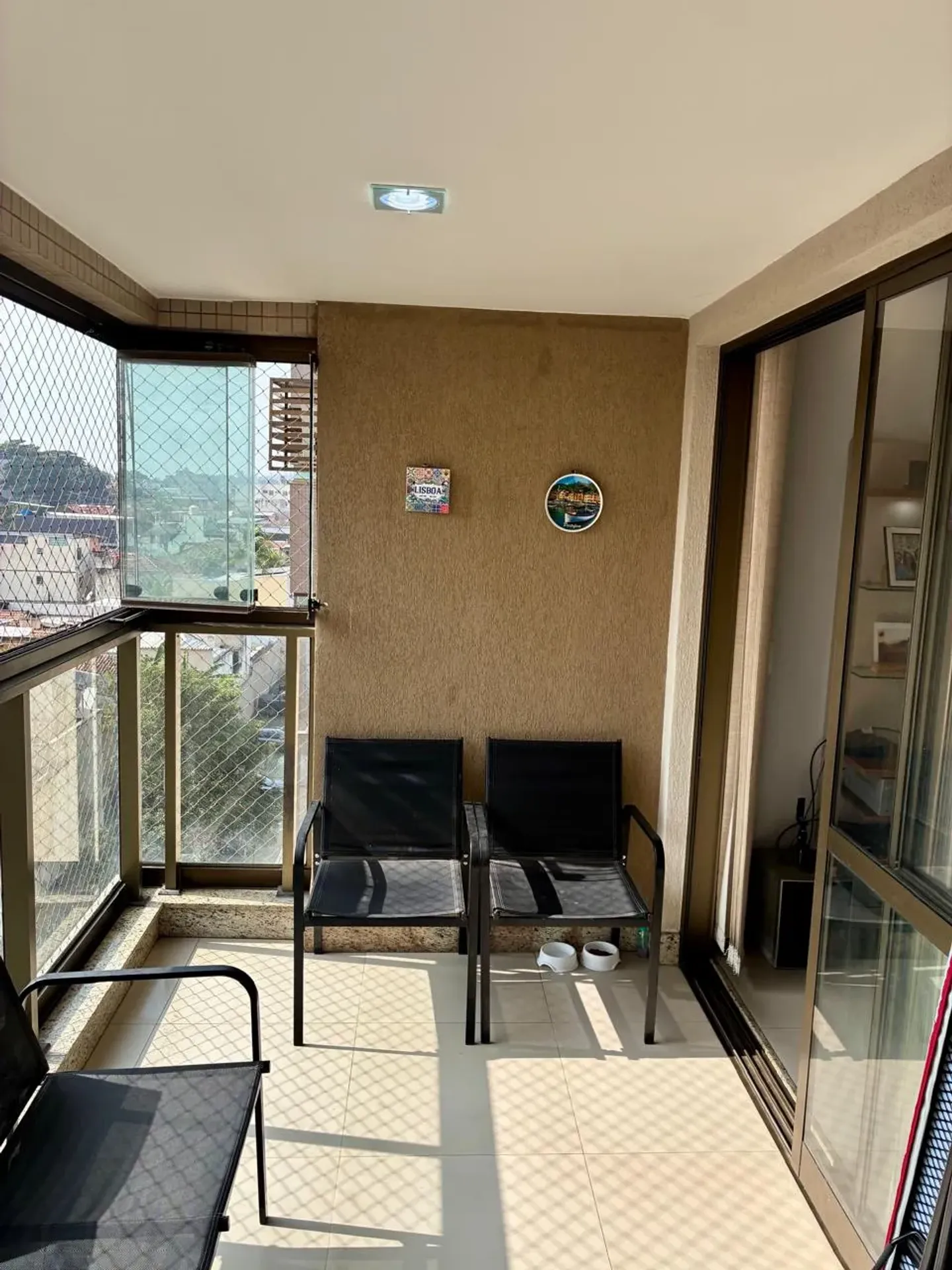 Furnished 2-bedroom apartment with en-suite and parking — photo 6
