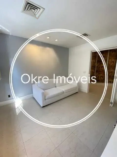 Apartment with 3 bedrooms and built-in wardrobes — photo 16