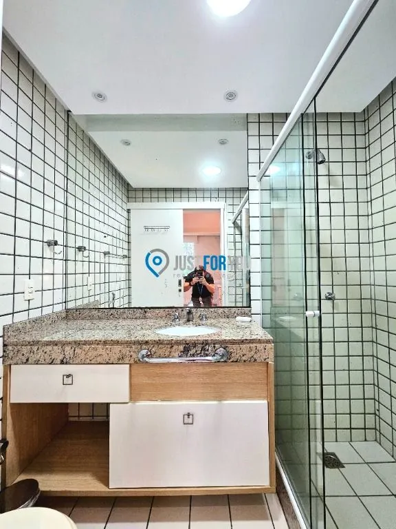 Furnished house with 4 bedrooms and 5 bathrooms — photo 21