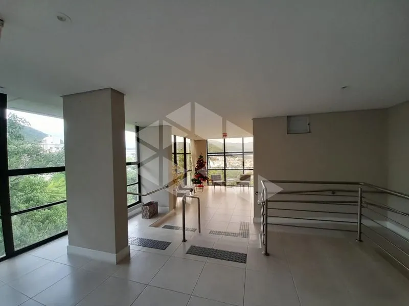 2-bedroom apartment with en-suite and open-plan gas kitchen — photo 5