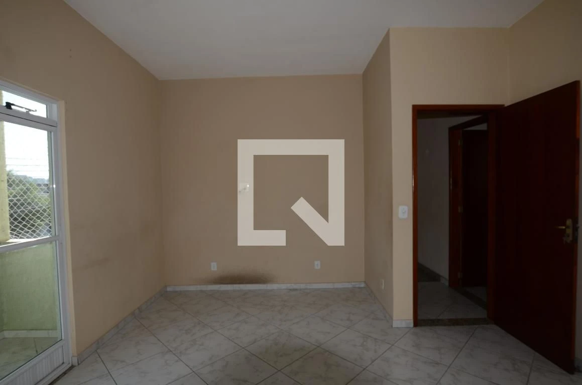Casa sem mobília com 5 quartos e 5 banheiros — photo 2