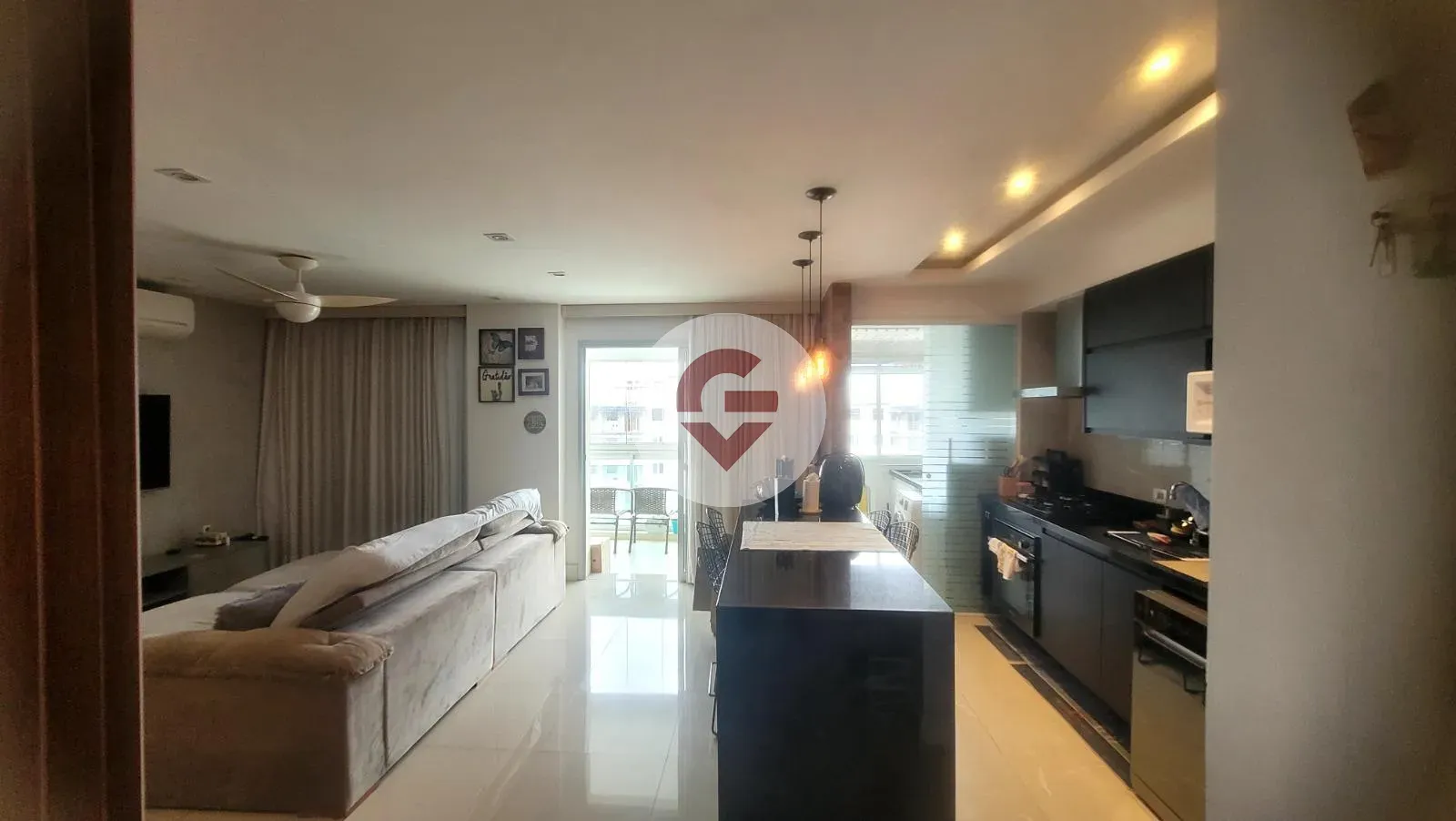 Departamento de 1 dormitorio con balcón cerrado con vidrio — photo 31