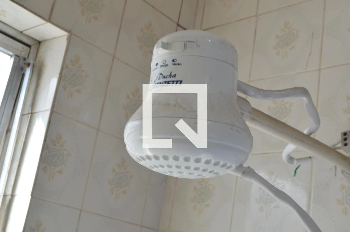 Apartamento sem mobília com 3 quartos e banheiro — photo 3