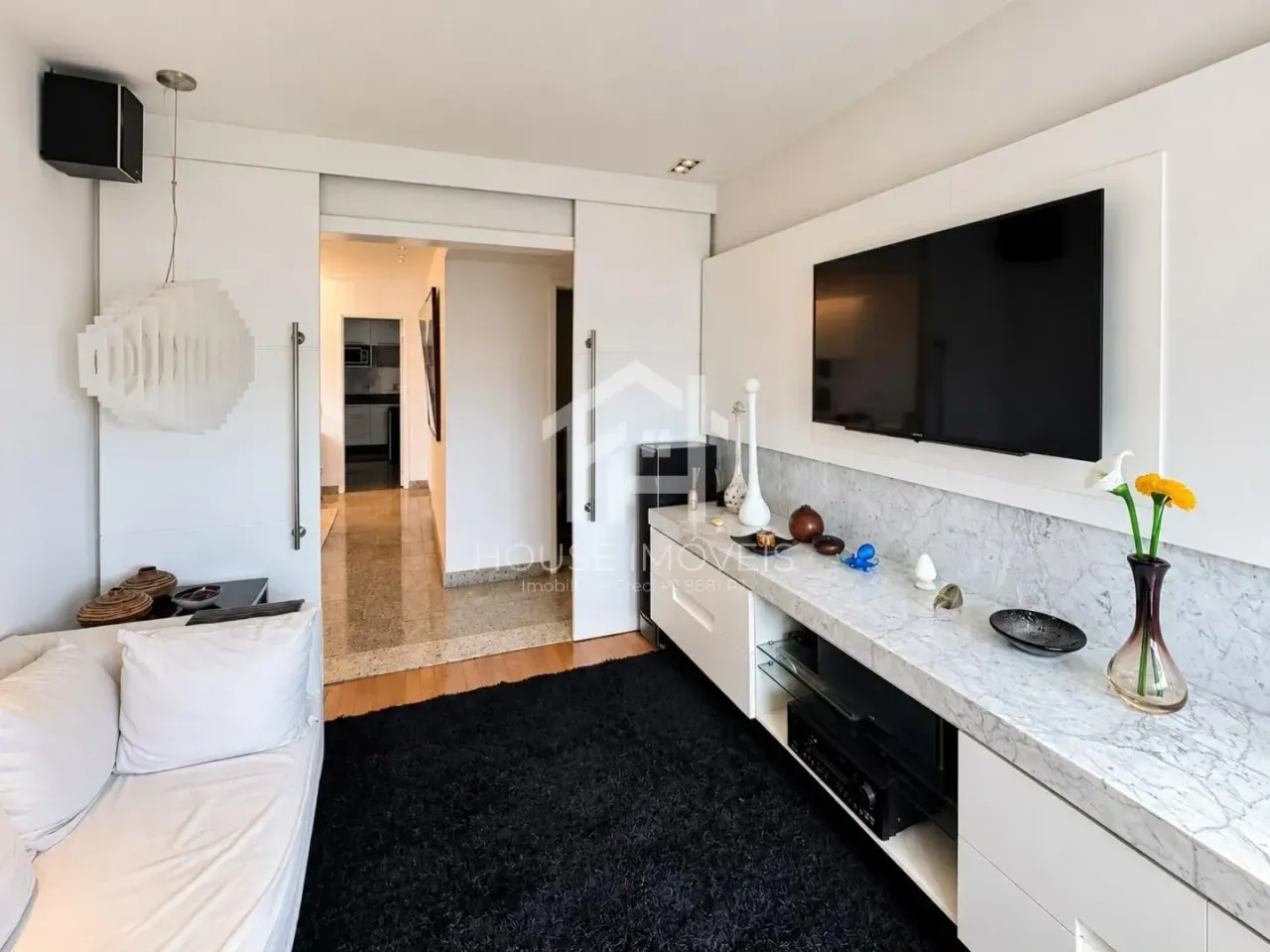 3-bedroom apartment with a water view in Rio de Janeiro — photo 19