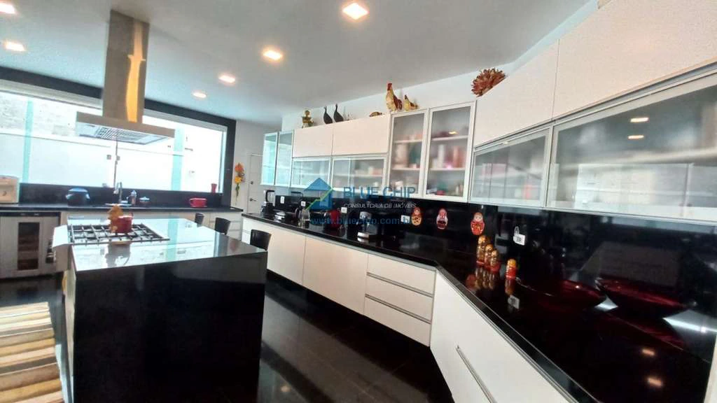 Casa mobiliada com 6 suítes e cozinha aberta — photo 2
