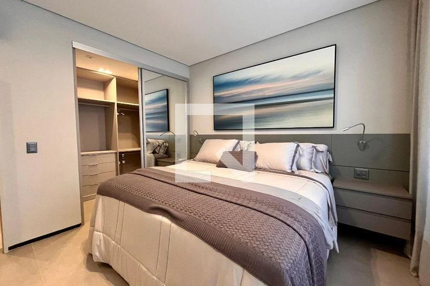 Apartamento de 150 m² com closet e janelas do piso ao teto — photo 21