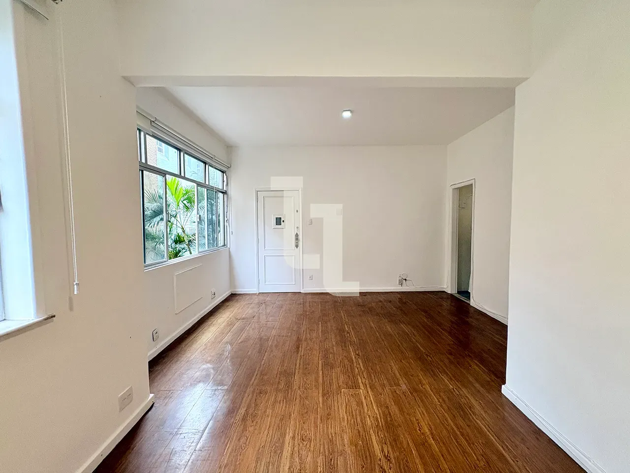 Home office in a 2-bedroom apartment, 85 m² — photo 6
