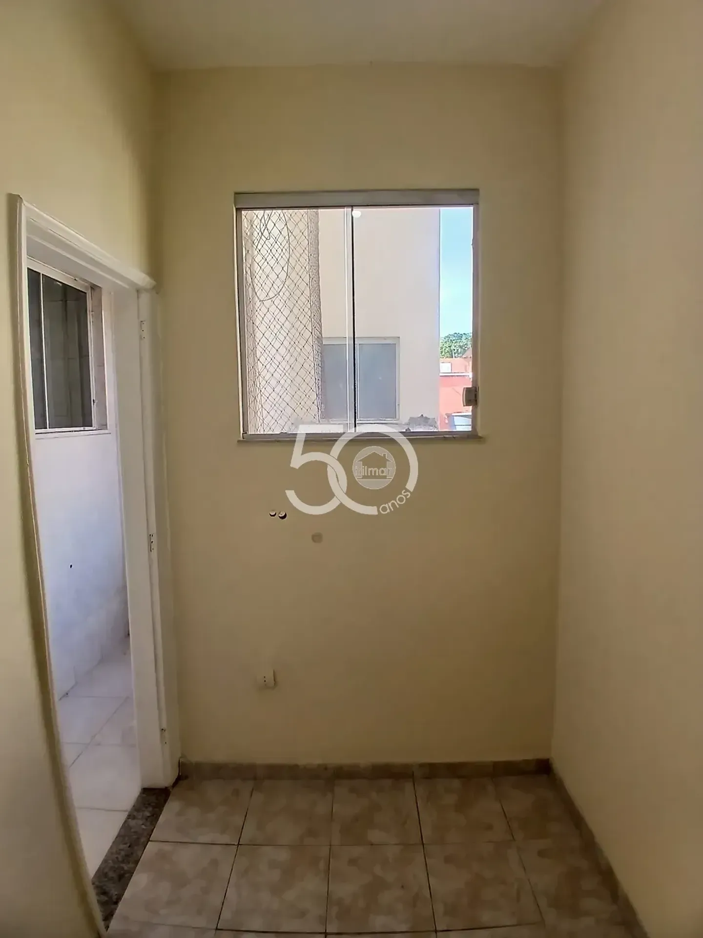 Apartamento de 2 dormitorios con balcón y cocina separada — photo 29