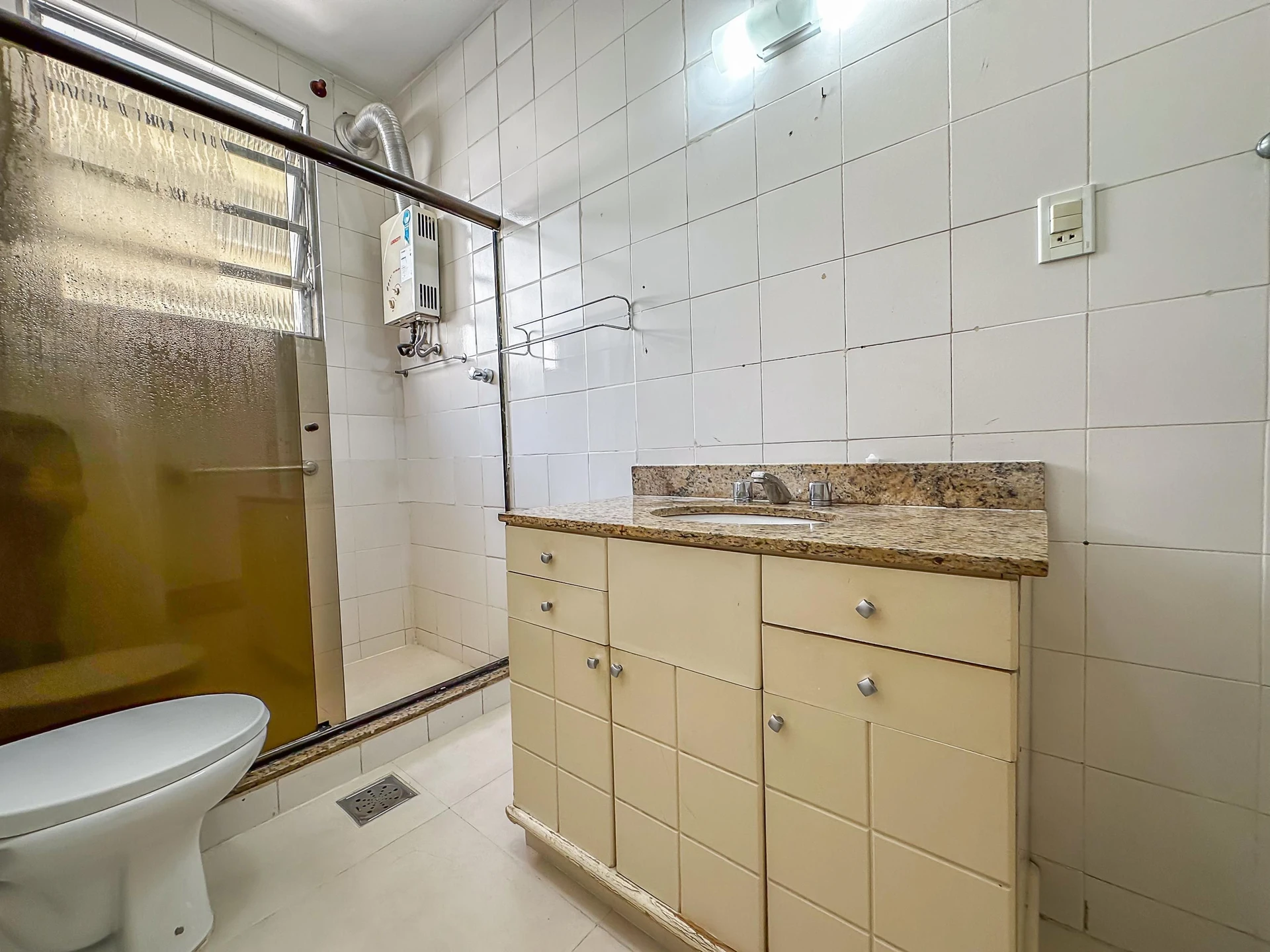 Apartment with 3 bedrooms and 2 bathrooms — photo 45