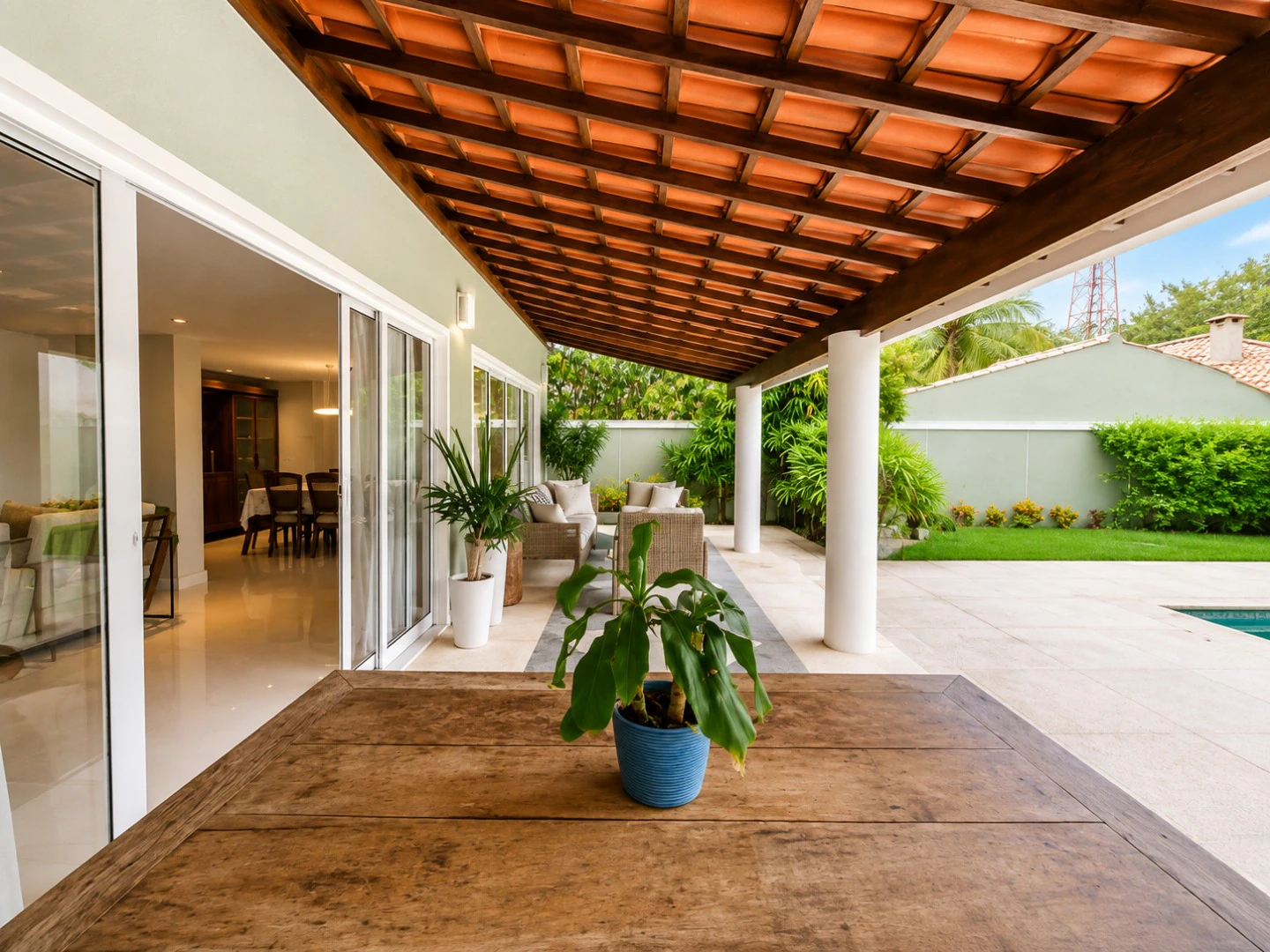 Condominium house with 4 bedrooms and 500 m² — photo 8