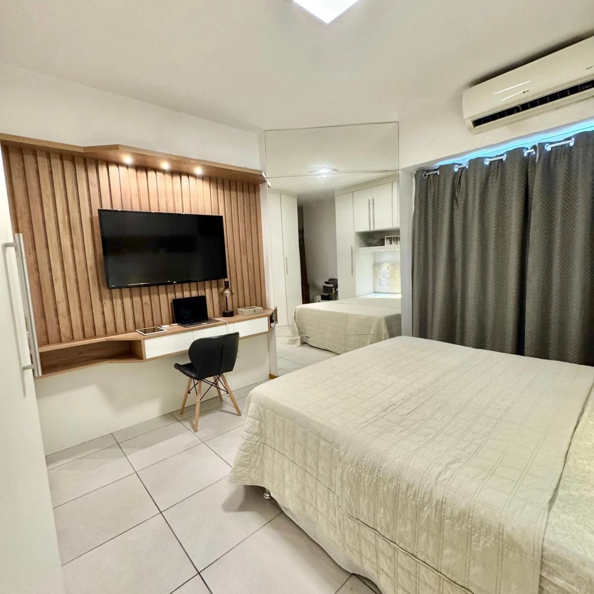 Квартира 109 м² з пральною машиною та робочим місцем — photo 37