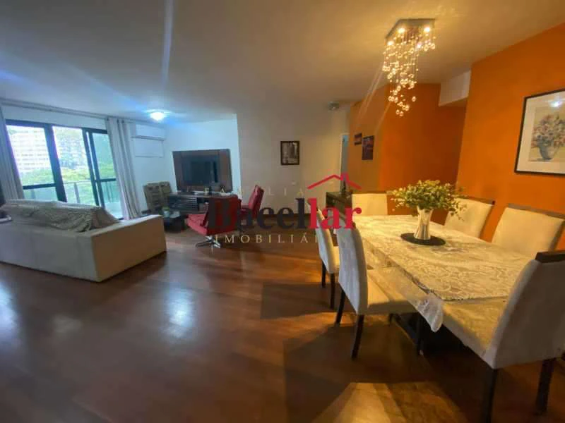 2-bedroom apartment with 4 bathrooms and 180 m² — photo 5