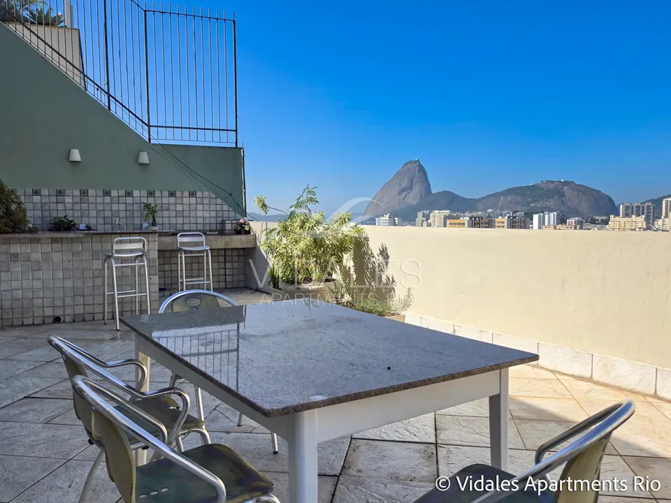 Furnished 715 m² apartment with 4 en-suite bedrooms — photo 60
