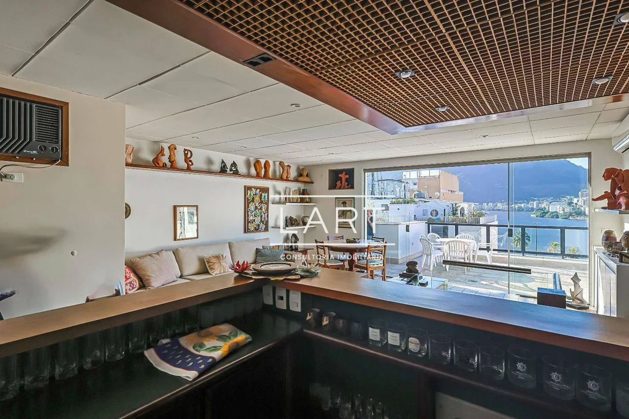 Apartamento com 3 quartos e 3 banheiros, 220 m² — photo 11
