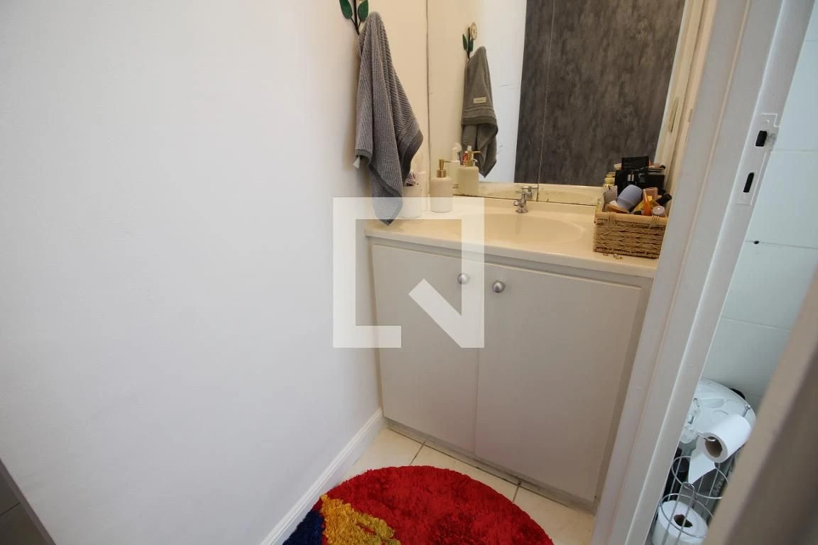 Furnished apartment with open-plan kitchen and 2 bedrooms — photo 33