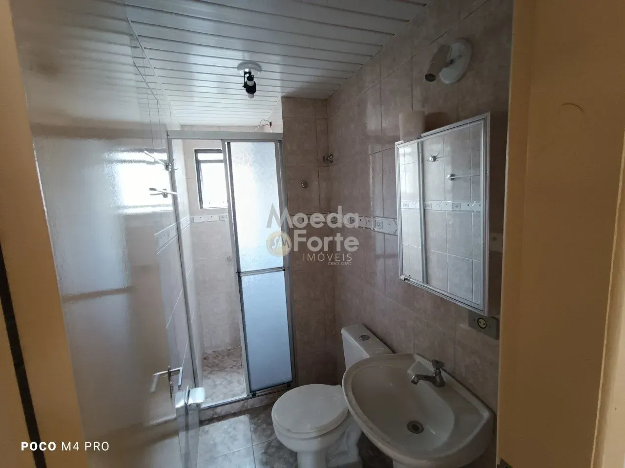 3-bedroom apartment with wood or laminate floors in Curitiba — photo 4