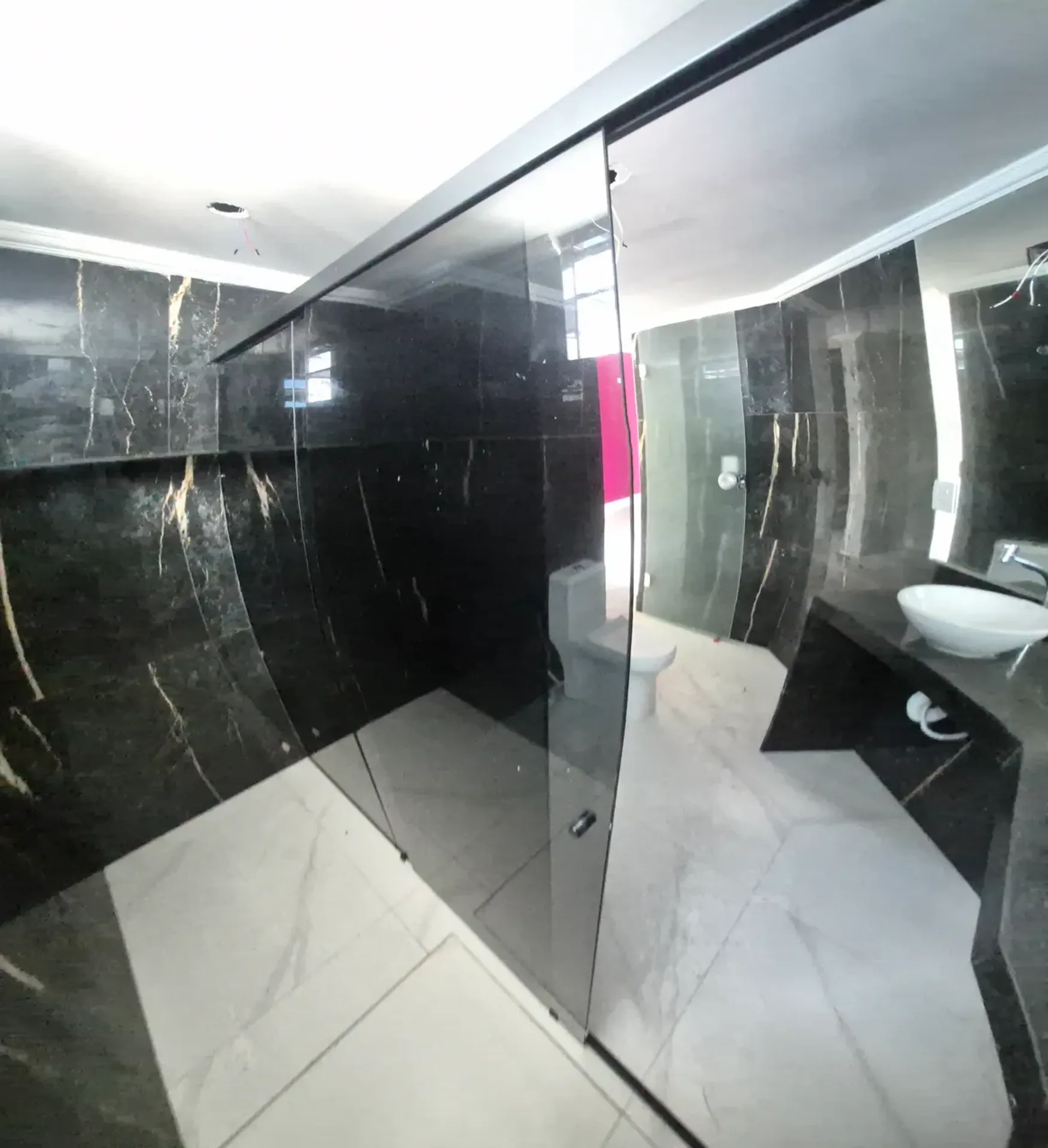 Apartment on the 11th floor with a glass-enclosed balcony — photo 26
