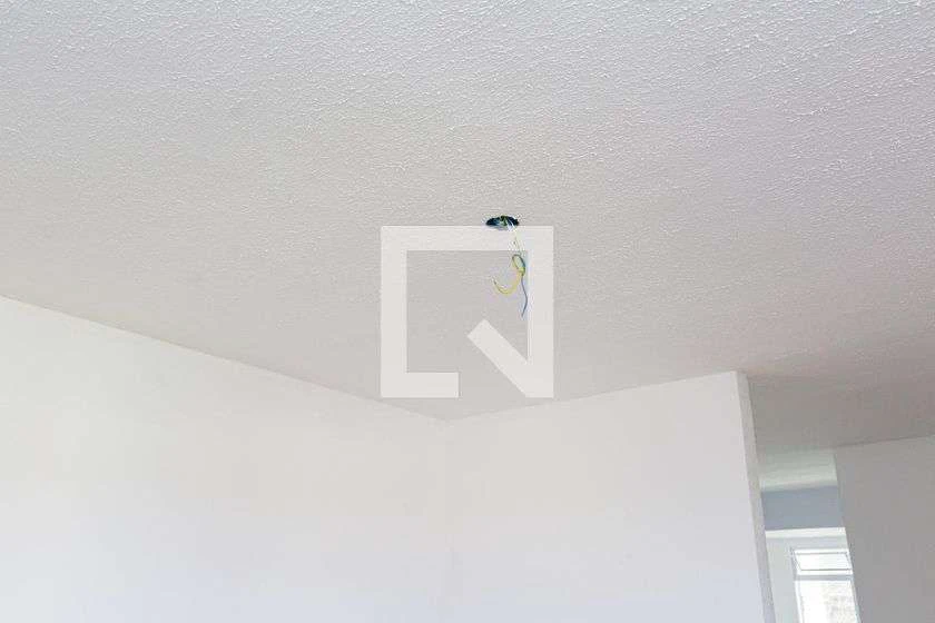 Unfurnished 2-bedroom apartment with 45 m² and wood floors — photo 27