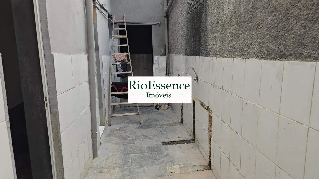 Casa de calle con 5 dormitorios y área de BBQ compartida — photo 6