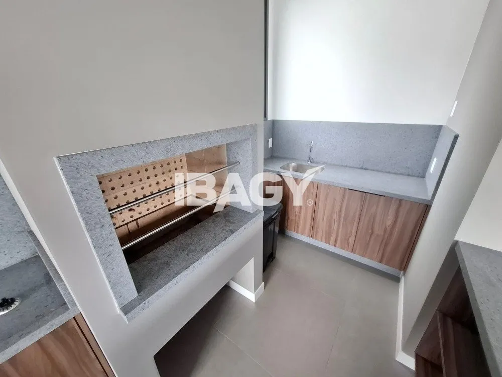 59 m² furnished studio with a ready workspace desk — photo 27