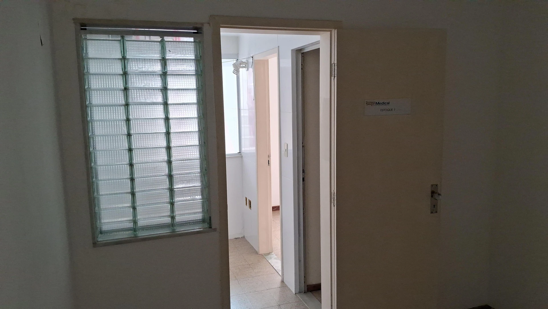 Unfurnished house with 6 bedrooms and private garden — photo 45