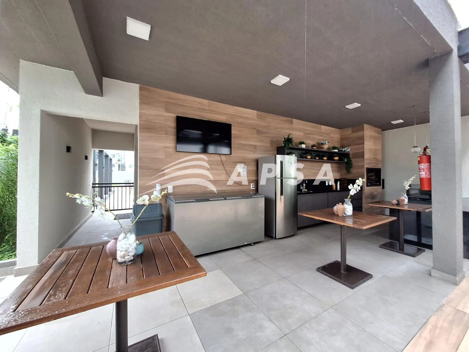 Apartamento sem mobília com 2 quartos e varanda — photo 21
