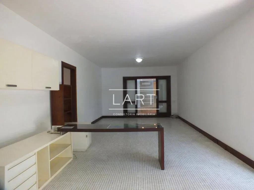 House with 4 bedrooms and 5 bathrooms, 962 m² and 2 parking — photo 22