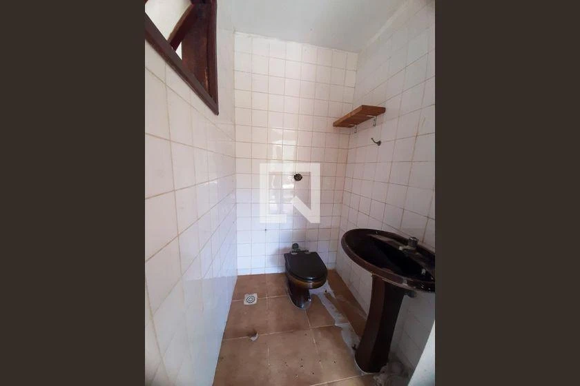 House with 6 bedrooms and 9 bathrooms, 911 m² and 3 parking — photo 52
