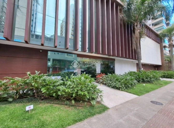 Furnished 50 m² studio with 1 bedroom and 1 bathroom — photo 8