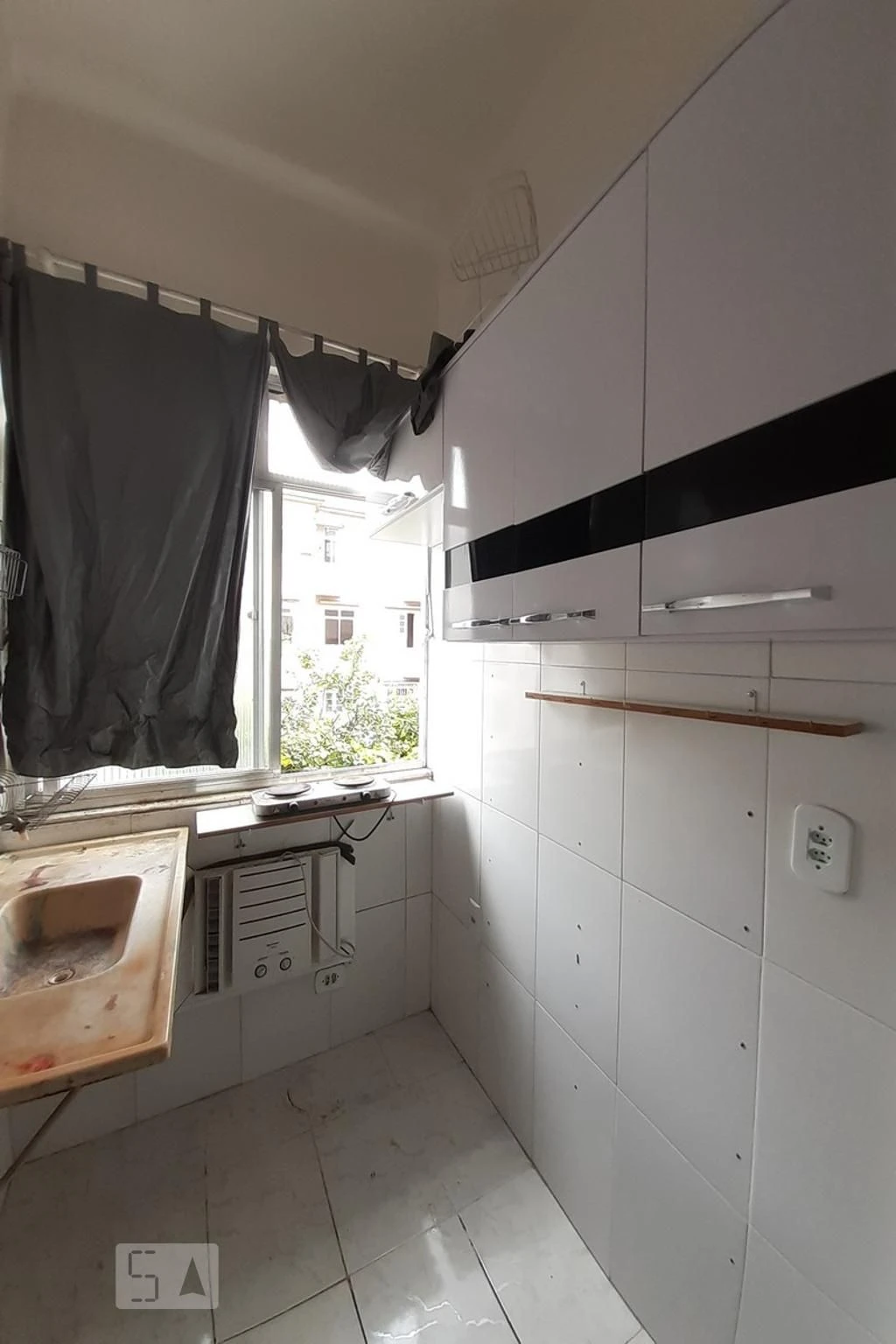 Unfurnished studio with 1 bedroom and separate kitchen