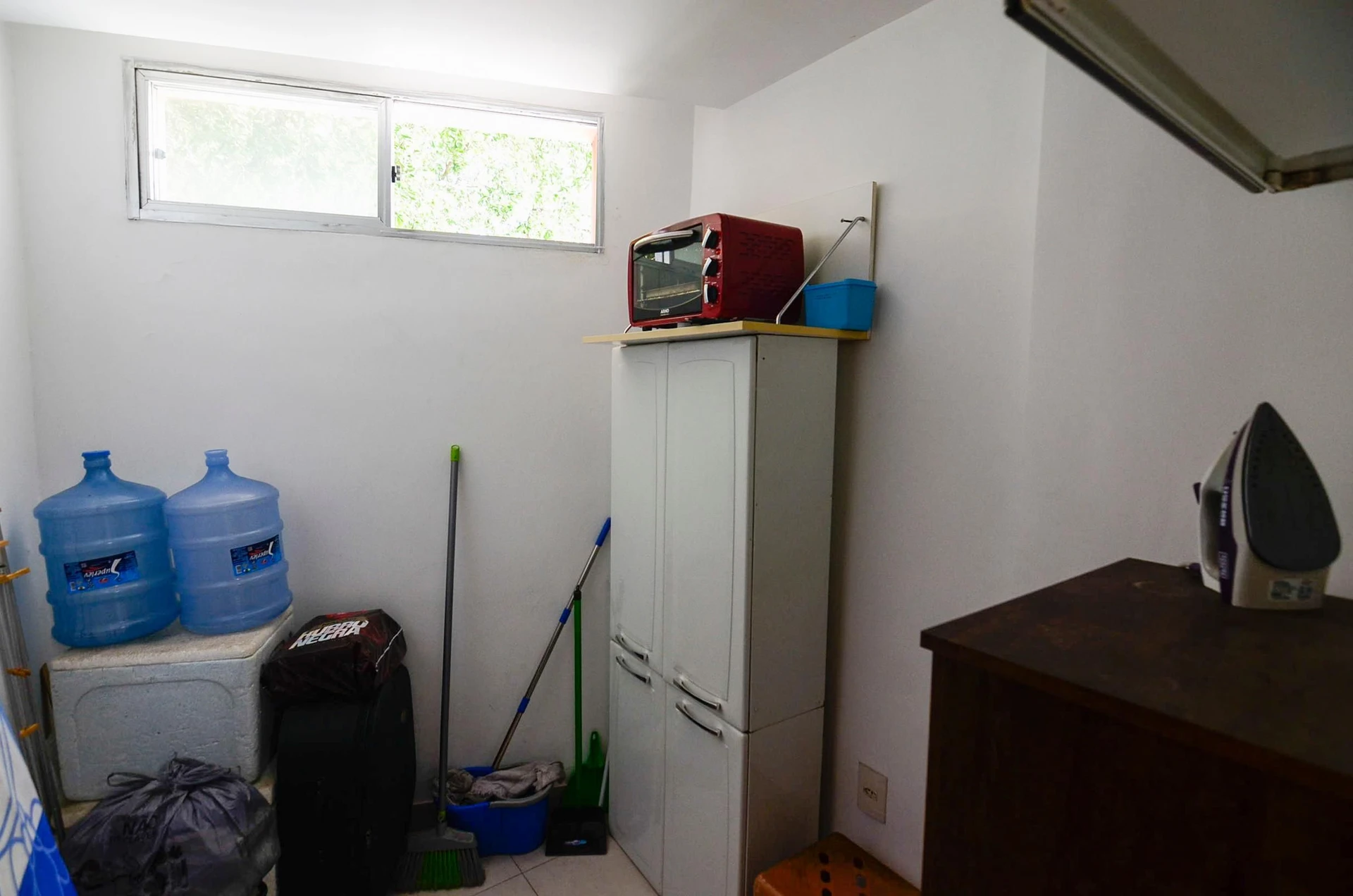 Furnished 1-bedroom apartment with en-suite and 1 parking spot — photo 23