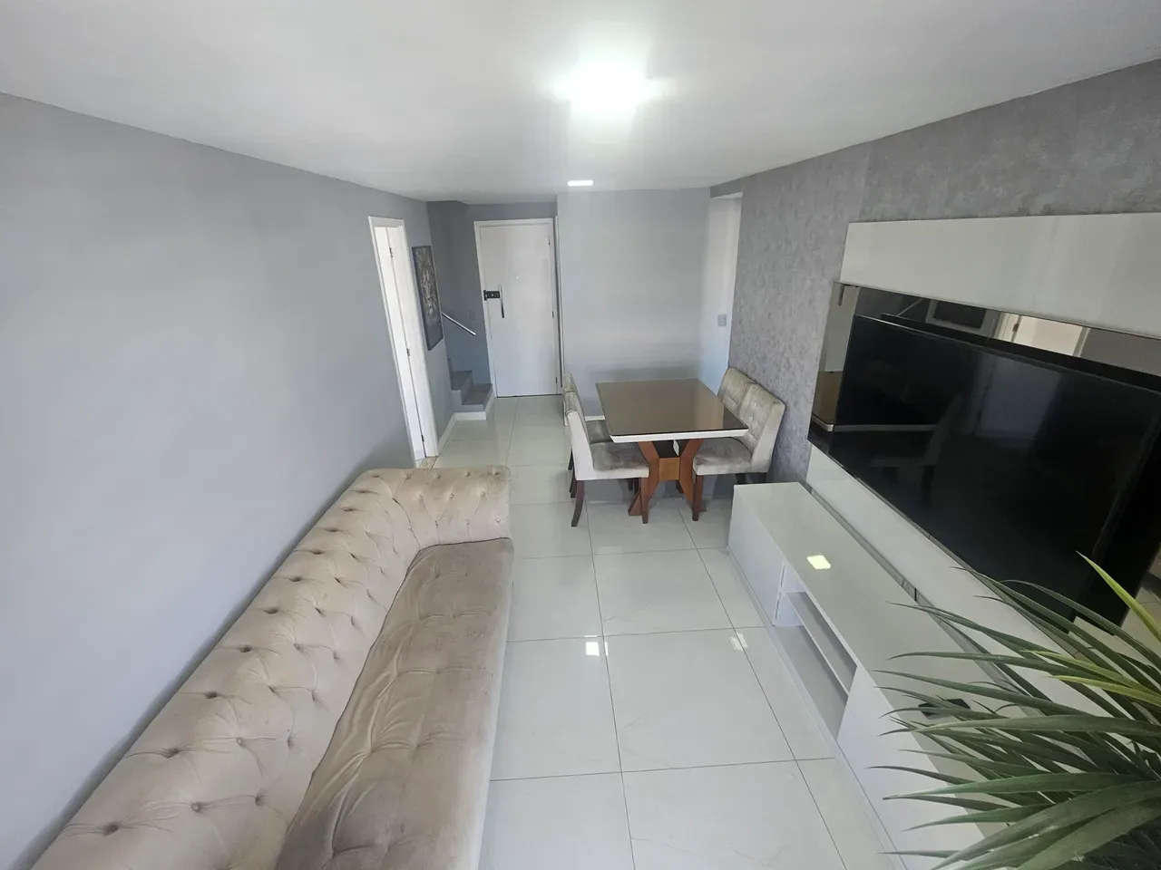 Apartamento com 5 quartos e 5 banheiros em 215 m² — photo 36