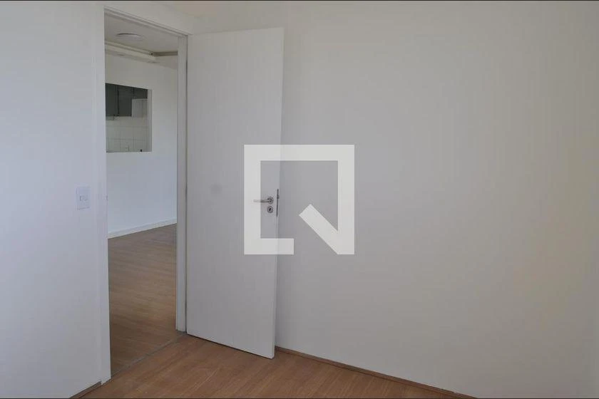 Glass-enclosed balcony in a 2-bedroom apartment, 47 m² — photo 9