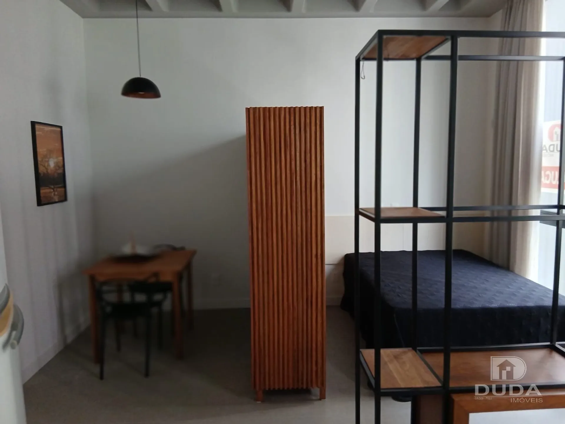 Furnished 1-bedroom apartment with open-plan kitchen — photo 16