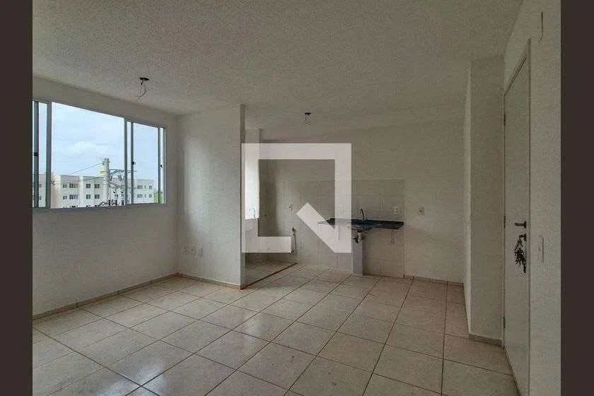 2-bedroom apartment in a building with a gym — photo 2