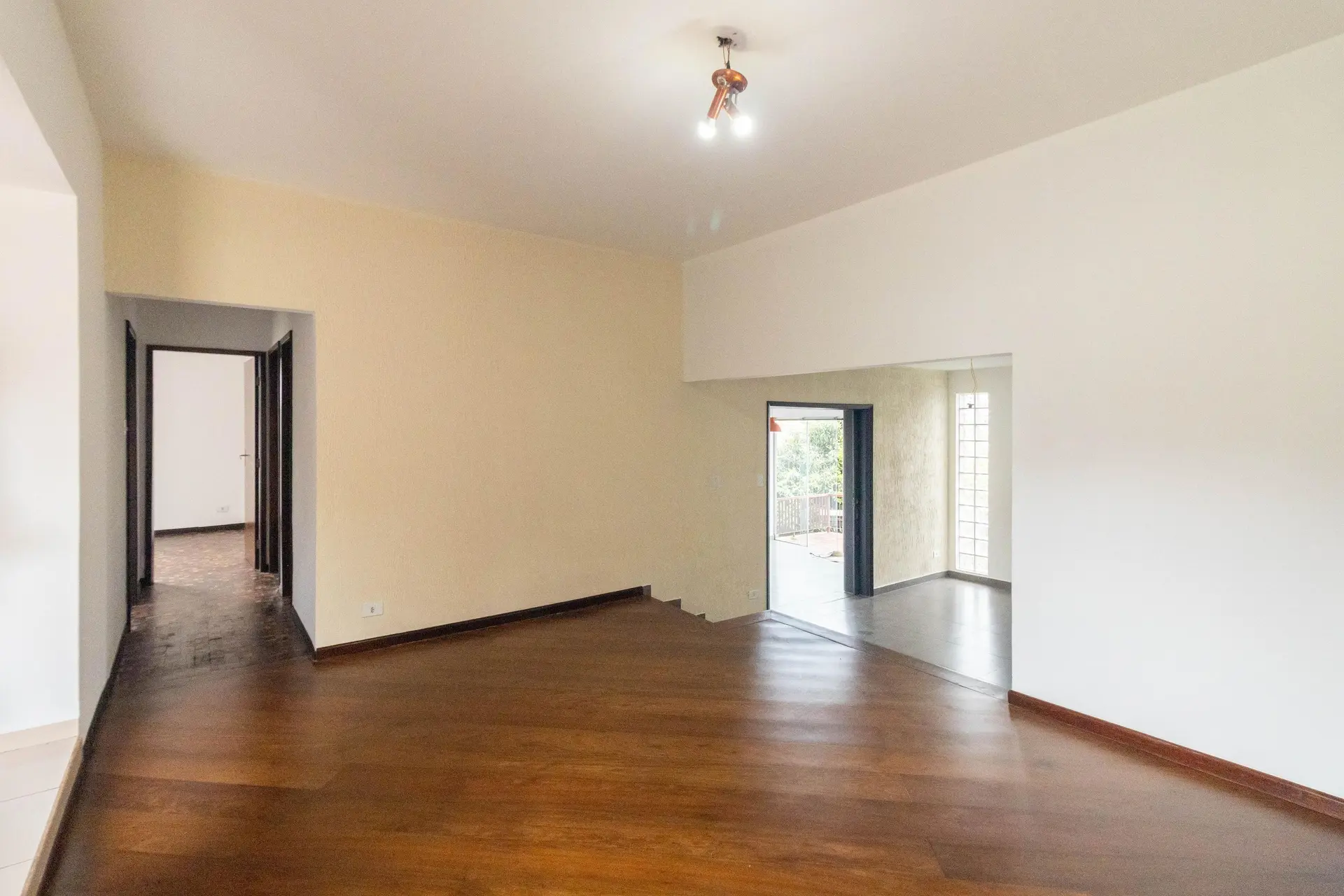 House, 195 m², with floor-to-ceiling windows — photo 17